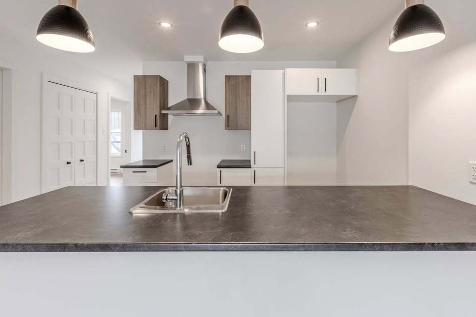 Superbes Unités De 5 1/2 | 3220485