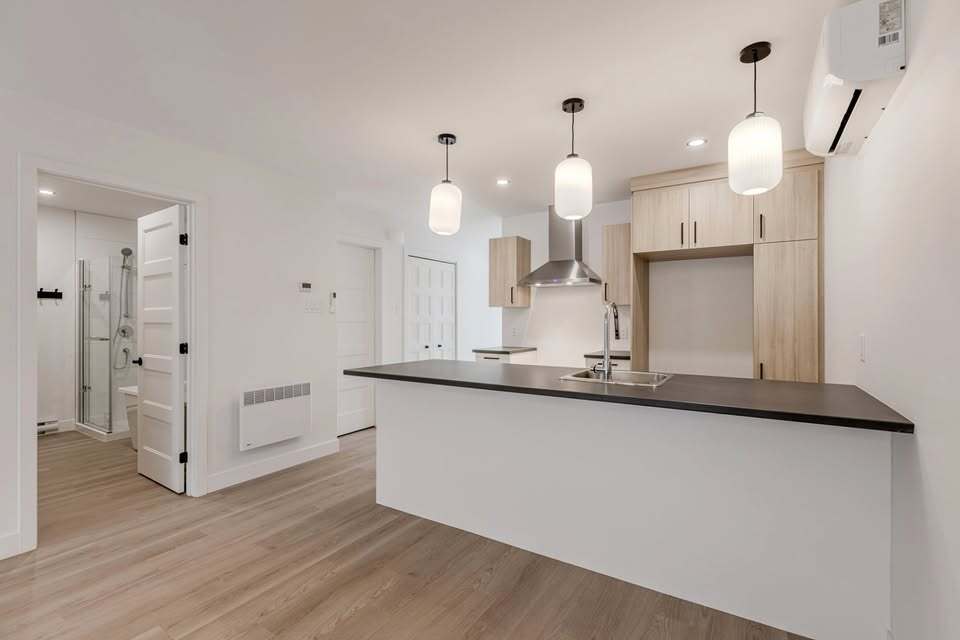 Magnifiques Unités Neuves De 5 1/2 | 3220489