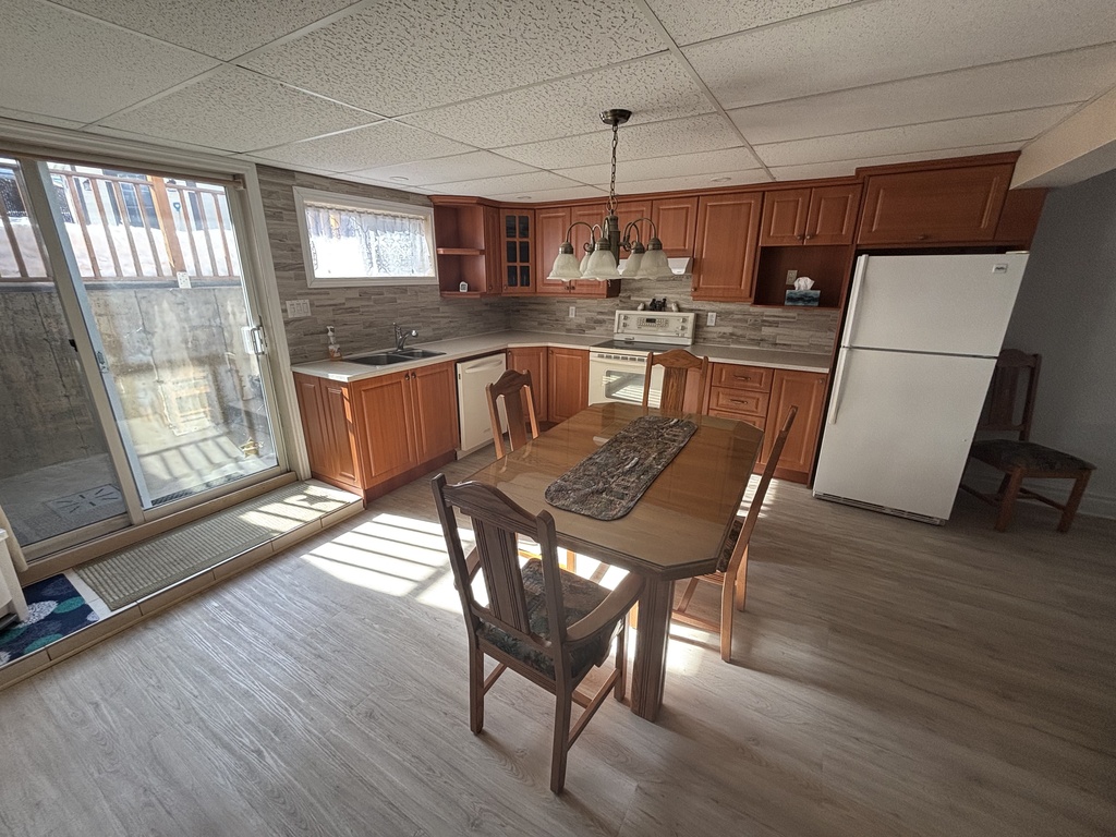 GRAND BACHELOR 3½ PLUS SALLE DE LAVAGE | 3220503