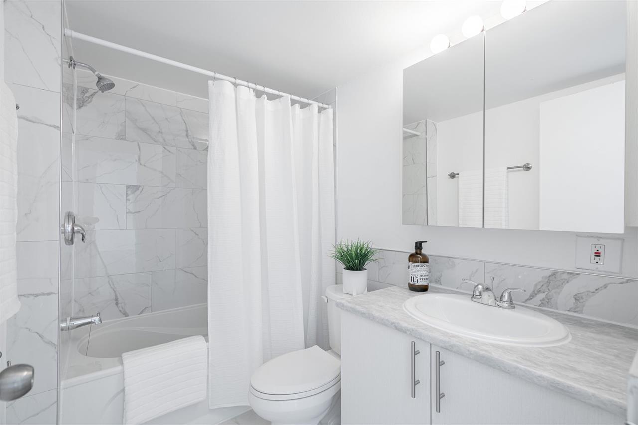 3 1/2 Rénové - 1 Mois Gratuit - Près REM - 390 Boulevard Cote Vertu Ouest, Montréal | 3220531