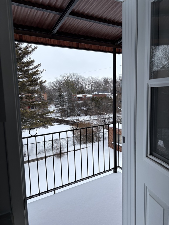 3 1/2 Avec 2 Balcons | 3220616