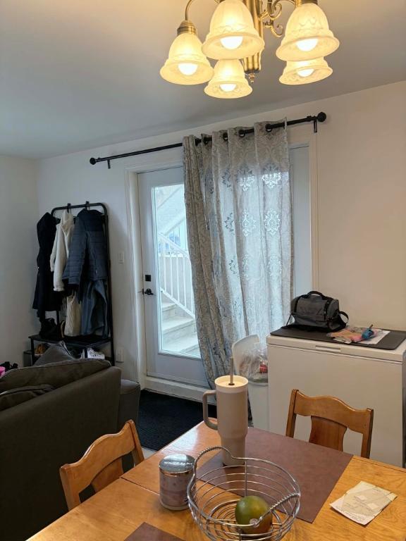 Logement 3 1/2 | 3220748