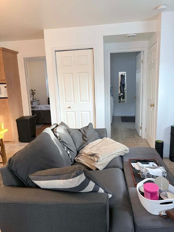 Logement 3 1/2 | 3220748