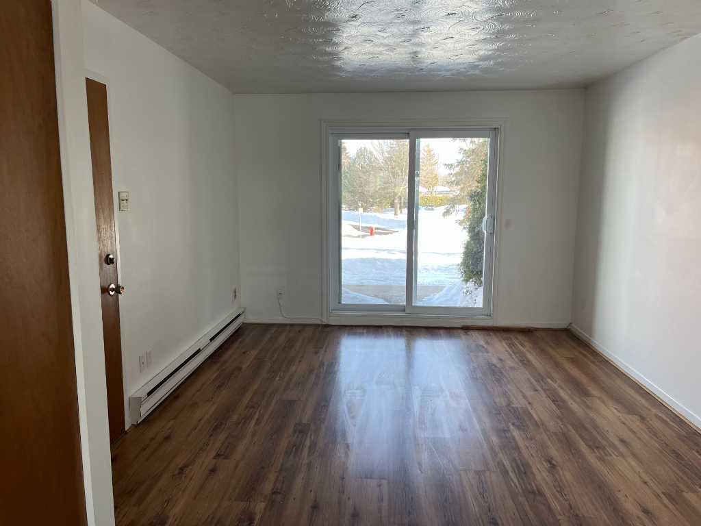 À LOUER – 4 1/2 près des Galeries de Granby - Juillet | 3220766