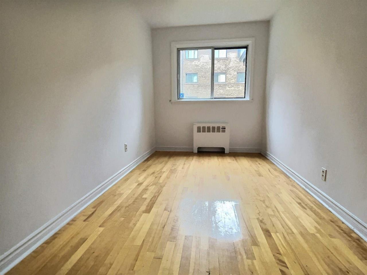 2 CH - 1 SDB - Dorval - $1,395 /mo | 3220806