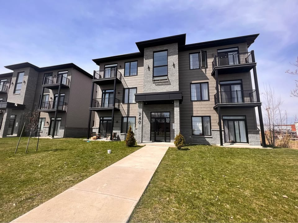 Grand 4 ½ à Louer à Farnham, 2 Stat | 3220837