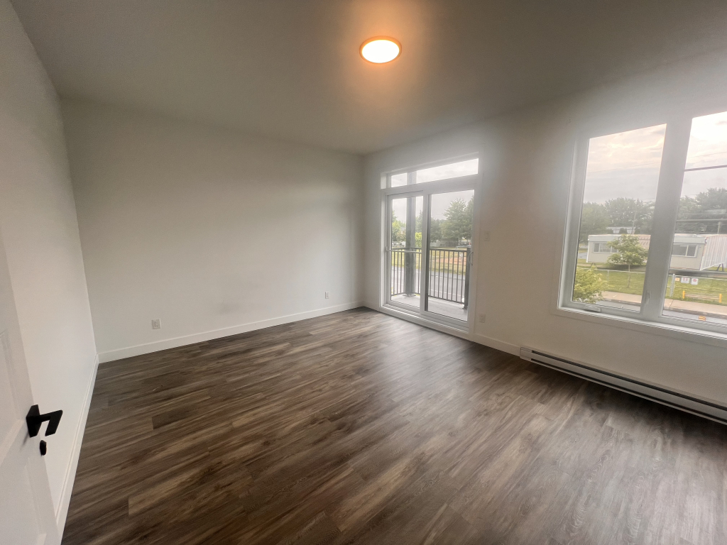 Grand 4 ½ à Louer à Farnham, 2 Stat | 3220837