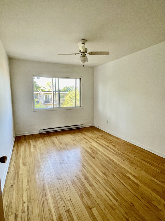 Rosemont - Beau 4 1/2 Propre Au 3e Étage | 3220840