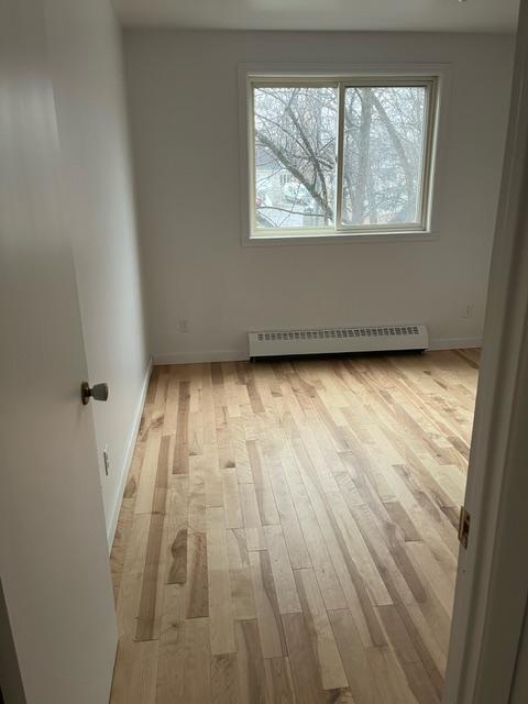 Beau 4 1/2 refait à neuf et libre le 1er juillet | 3220907