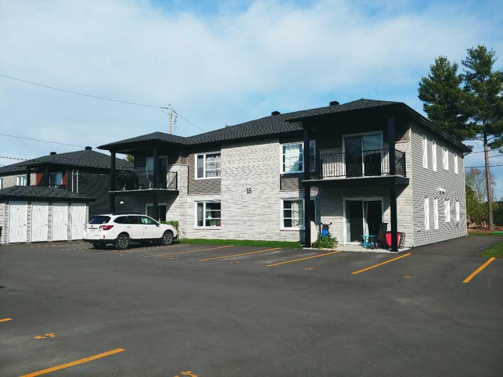 5 1/2 * Libre 1er Juillet * Secteur colonial | 3220913