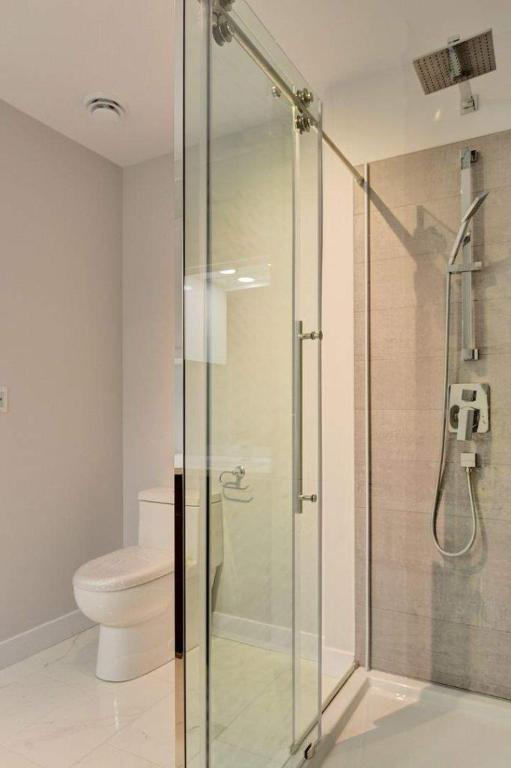 2 CH - 2 SDB - Sherbrooke - $1,500 /mo | 3220935