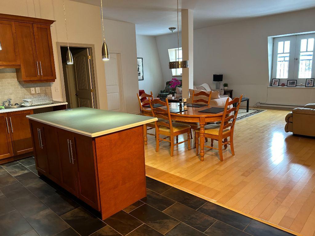 31/2 5 électros inclus, Garage, ascenseur, air clim, 1er mai, 1700$/mois | 3220982