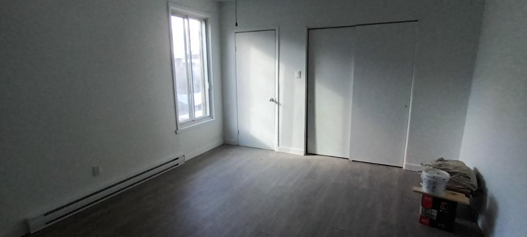 HOCHELAGA ET VIAU GRAND 6 1/2 3 GRANDES CHAMBRES FERMÉE | 3221041