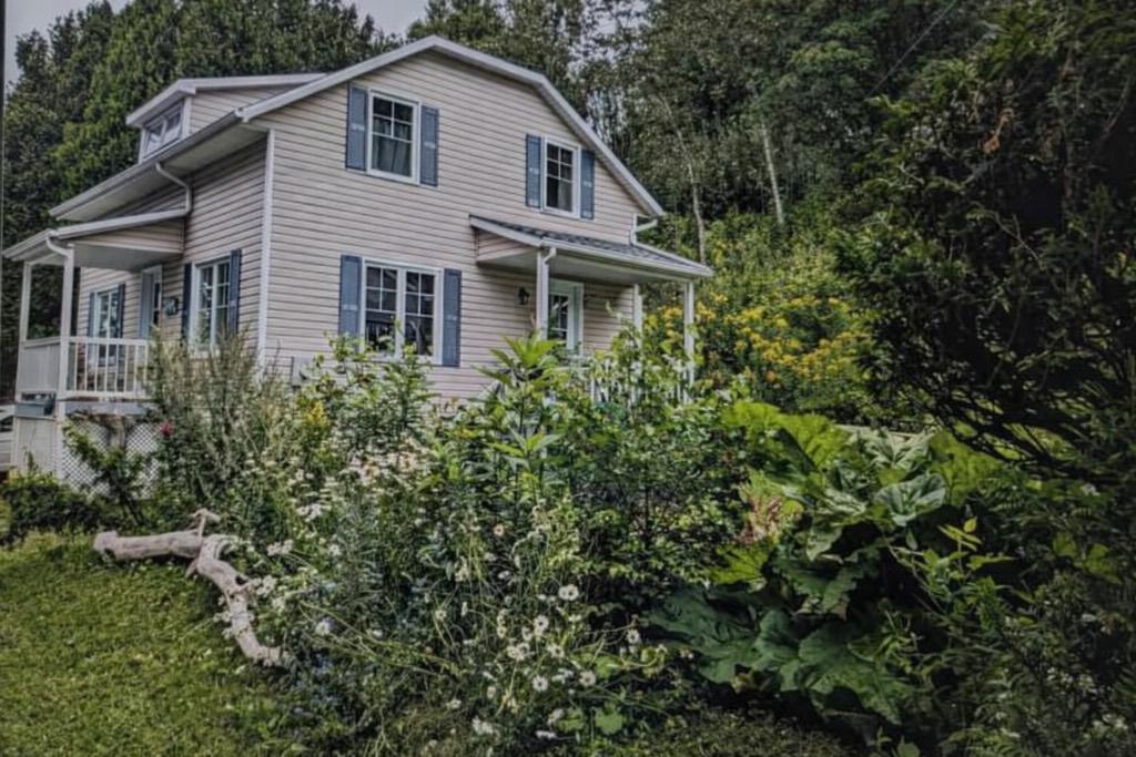 Notre-Dame-du-Portage - Maison à louer à la semaine - Été 2026, CITQ#250692 | 3221127