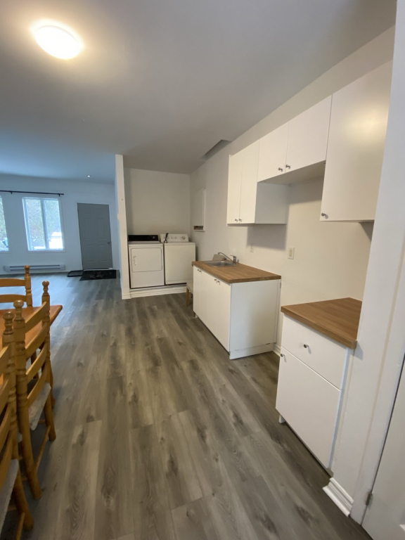 4 1/2 - Rénové Récemment | 3221257