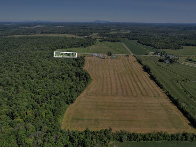 Dunham, terre 222 acres pour culture et poss. d'érablière 9000 entailles, grange et garage, sol idéal pour grandes cultures, fruitiers, vignoble | 3221369