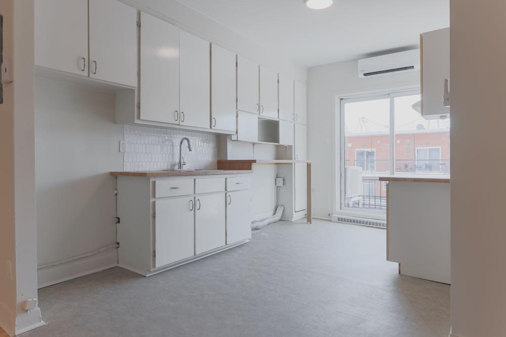 ✨ CHARMANT 3 ½ + BUREAU À LOUER – ROSEMONT ✨ DISPONIBLE DÈS MAINTENANT. | 3221467