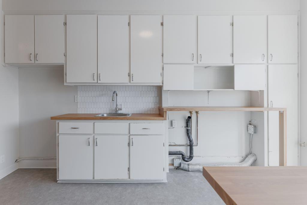 ✨ CHARMANT 3 ½ + BUREAU À LOUER – ROSEMONT ✨ DISPONIBLE DÈS MAINTENANT. | 3221467