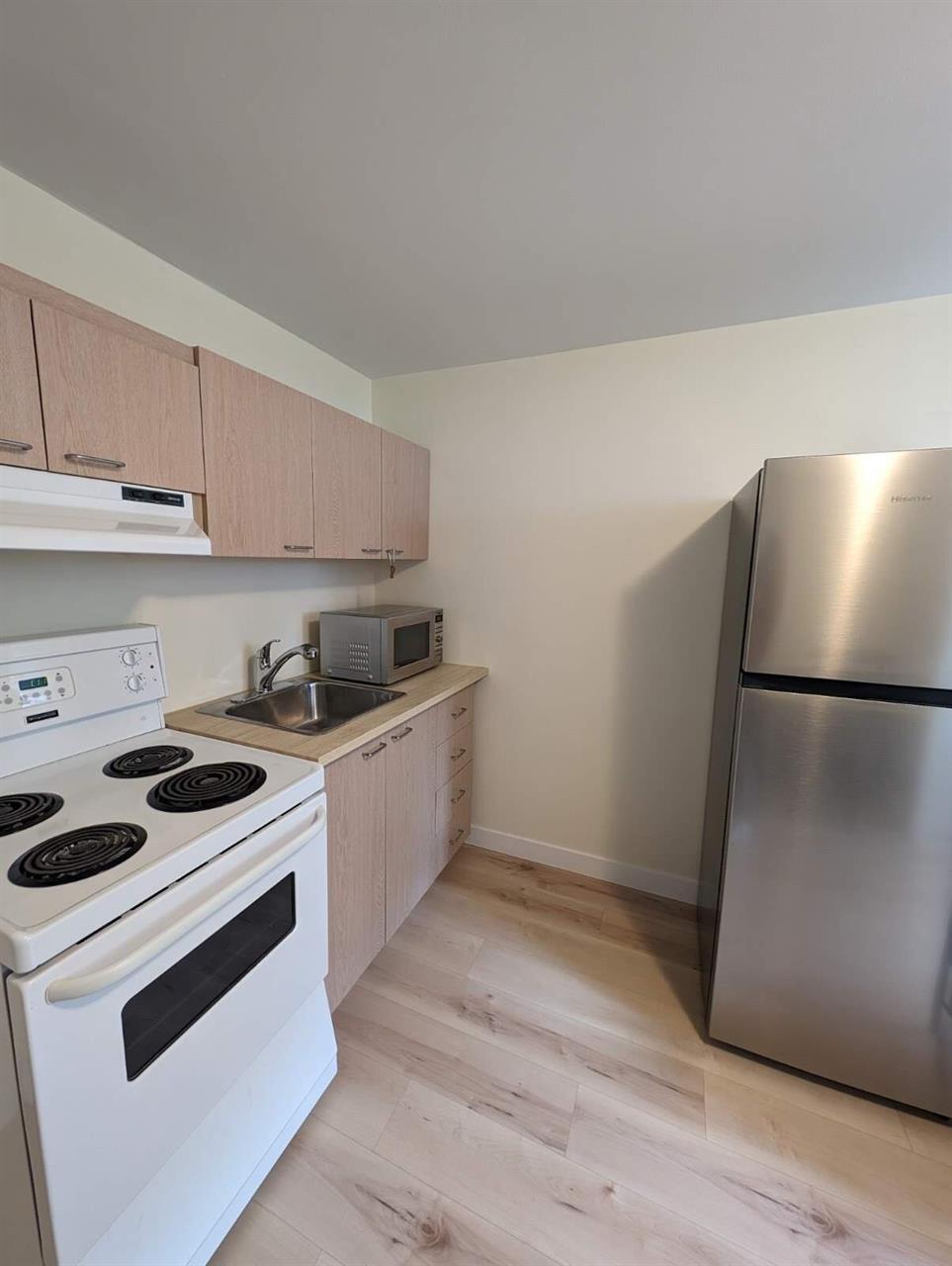 LOFT TOUT INCLUS (WIFI MEUBLES CHAUF ECL) | 3221516