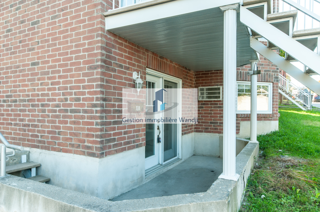 Appartement à Louer - 13 Rue Talon #A | 3221685