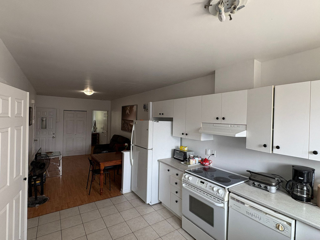 Meublé Et équipé Près Du Métro Viau | 3221735