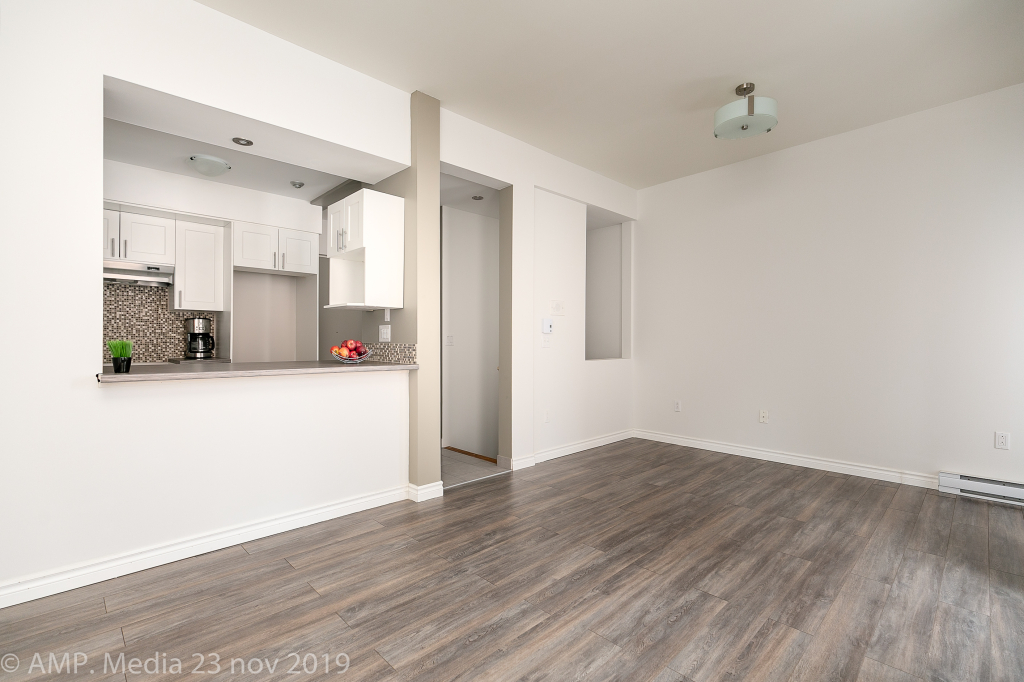 STOP!!! Beau 4½ -Longueuil | 3221758