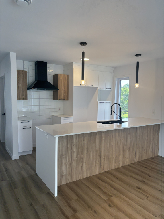 BEAU 4½ | CONSTRUCTION RÉCENTE | EST | 3221767