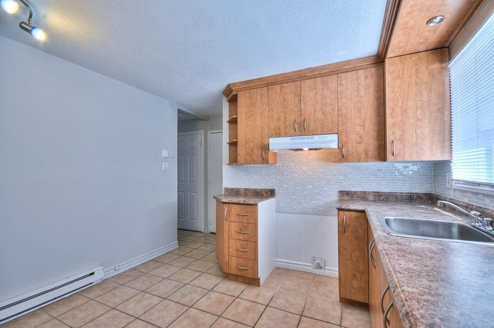 2 C-C ,1 Fév, Avec Balcon,Rénové à Neuf | 3221822