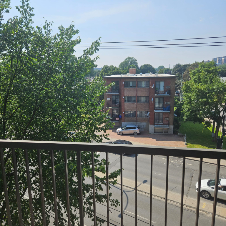 5475 Av Rosedale Un Appartemen3 ½ | 3221837