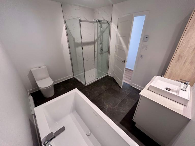 3 CH - 1 SDB - Granby - $1,625 /mo | 3222000