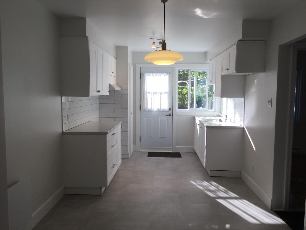 Haut de duplex 4 1/2 avec pièce de lavage | 3222057