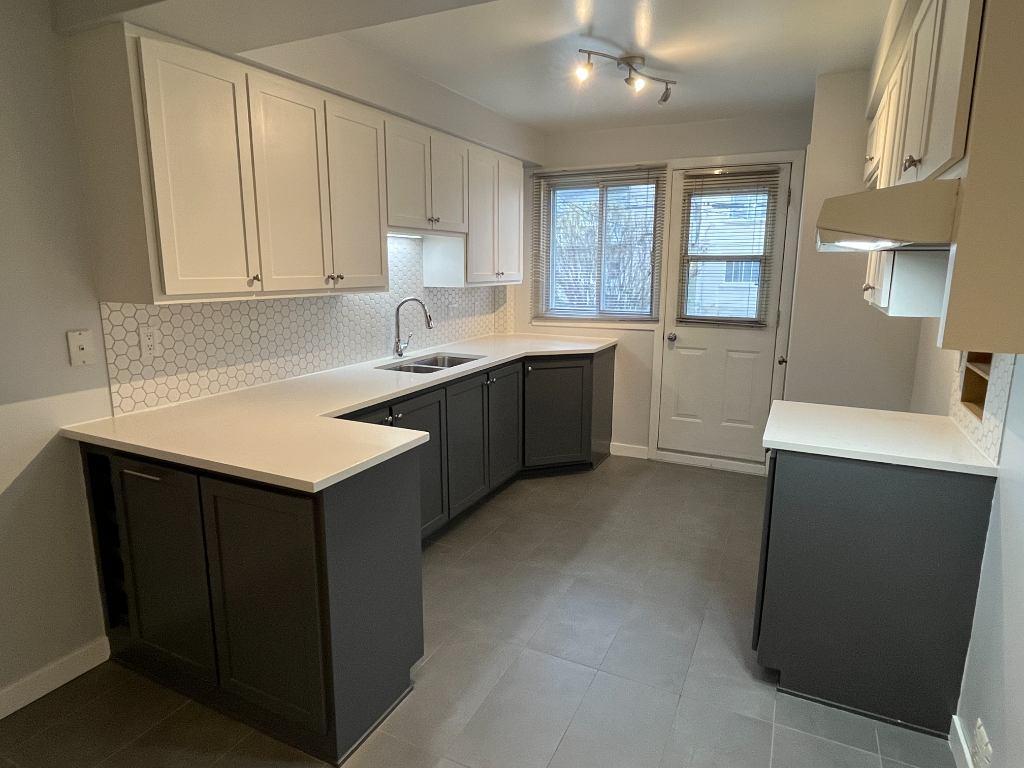 Bas de duplex - RDC (5 1/2) avec sous-sol (2 1/2) et garage + cour privée près du métro Langelier - 3CH - 2SDB | 3222083