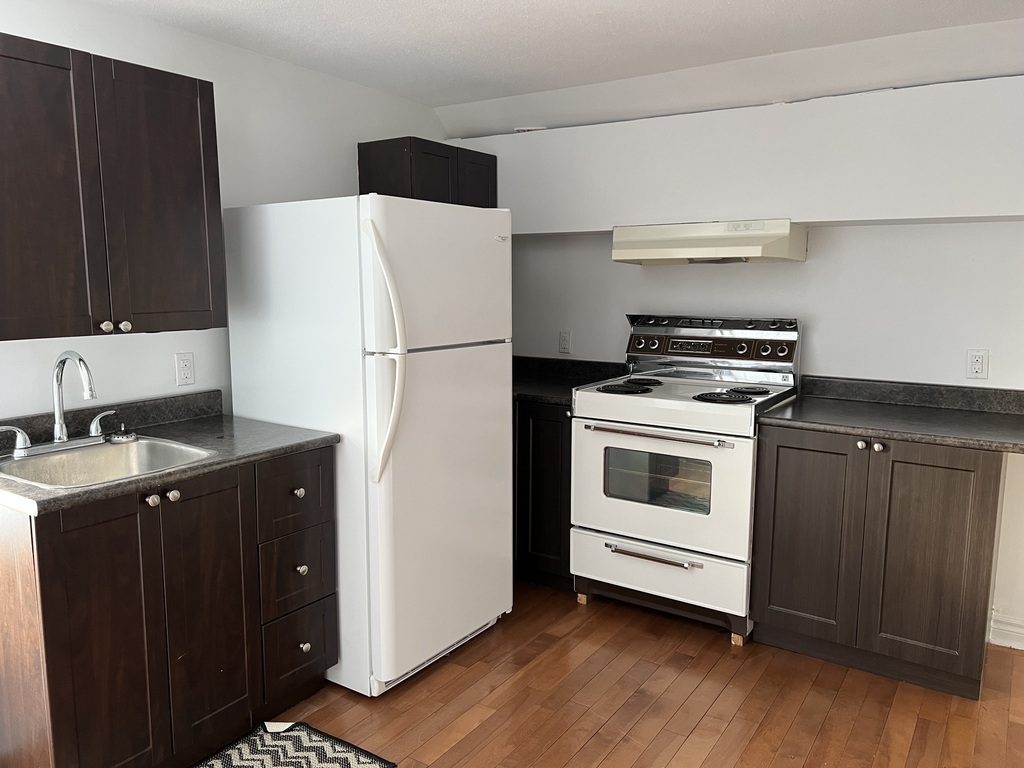 Appartement Tout Inclus 3 1/2 à Louer / | 3222207