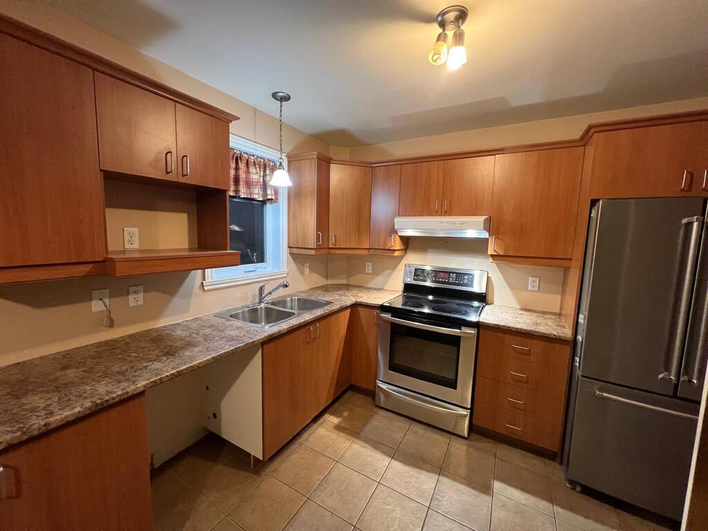 Grand 5 ½ Bien éclairé , Propre | 3222690