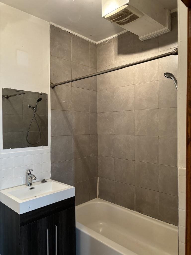 Immeuble - 317-327 Mont-Plaisant Grand 5 ½ à Louer | 3222971
