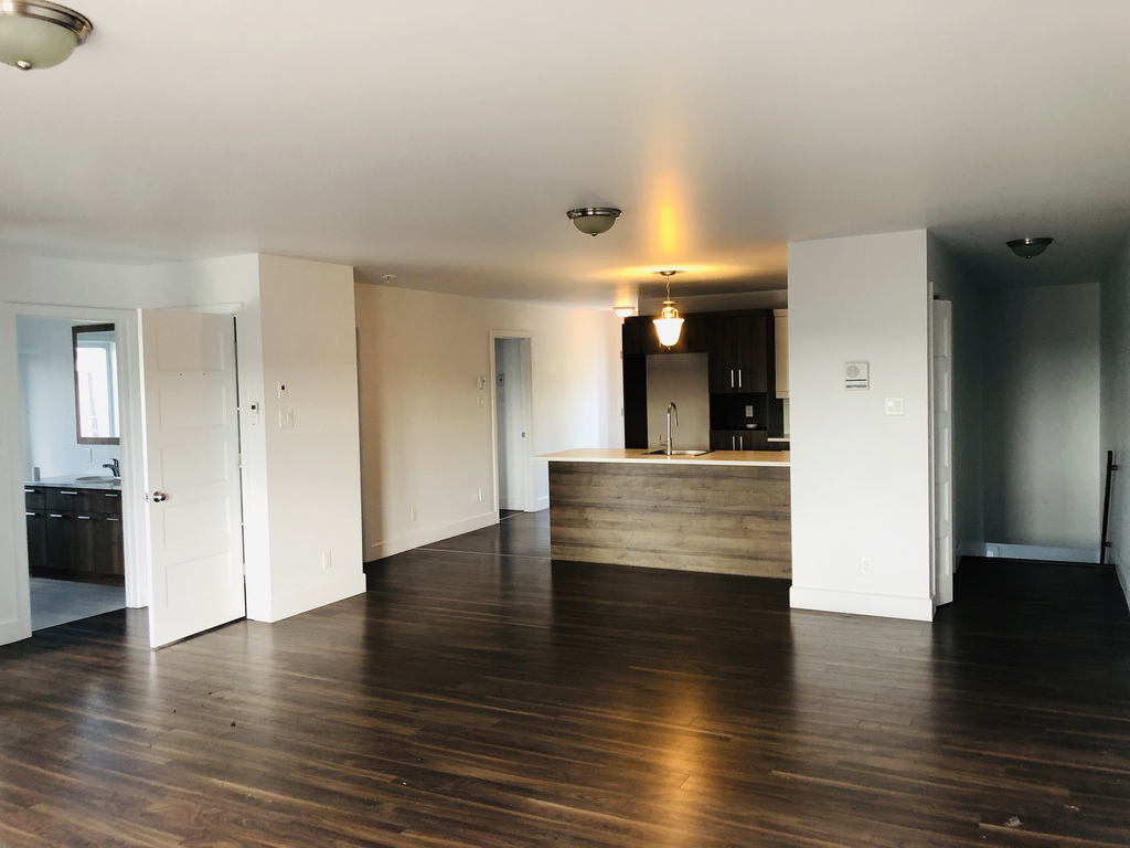 3012 Du Chevalier, Disponible Le 1er Mai | 3223017