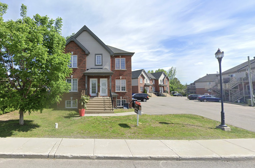 Grand 4 1/2 Aire Ouverte 1300 Pi2 | 3223022