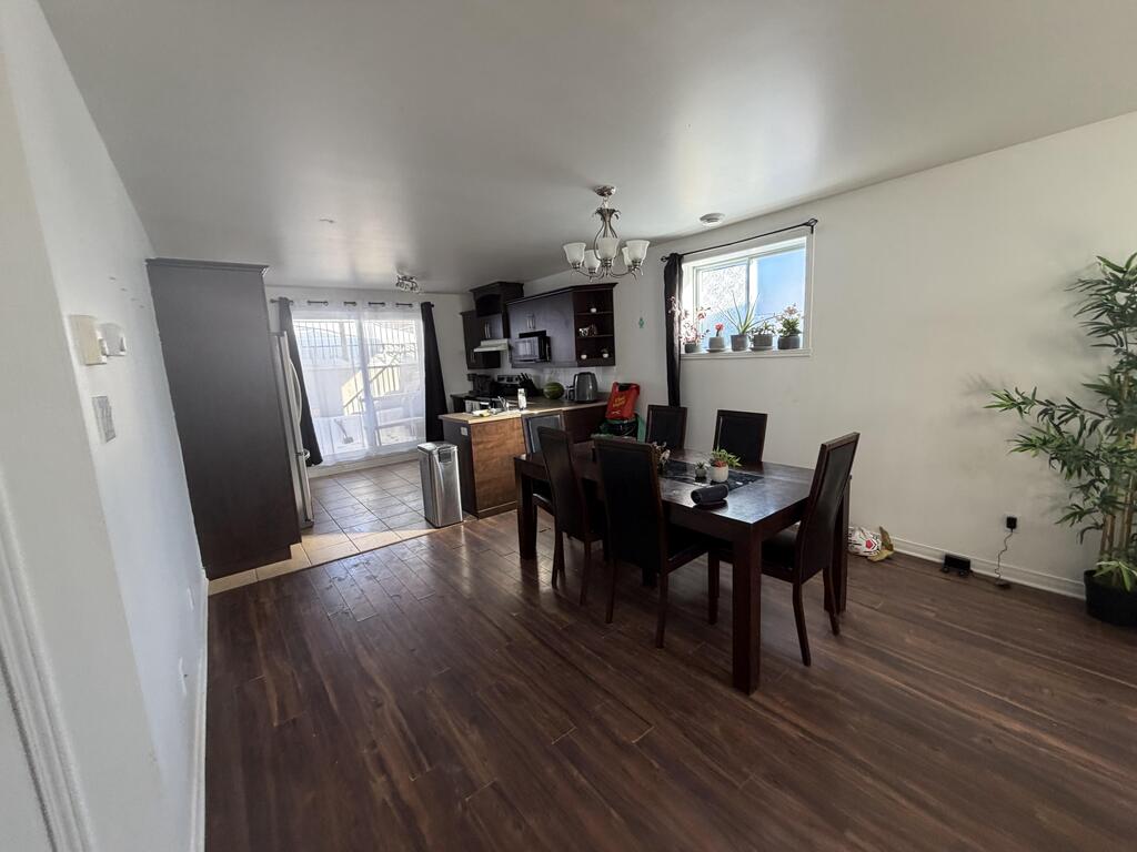 Grand 4 1/2 Aire Ouverte 1300 Pi2 | 3223022