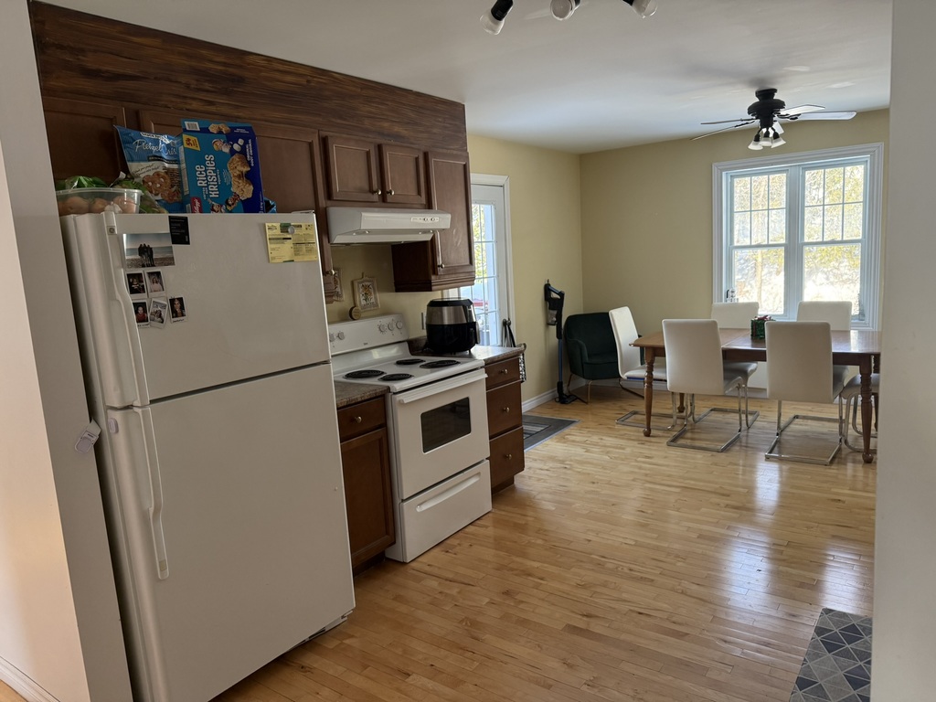 Logement 6 1/2 à L’étage à Louer à Lenno | 3223033