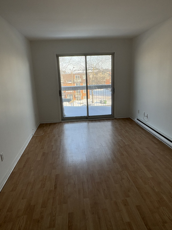 1 Bed 1 Bath Point Aux Trembles | 3223051