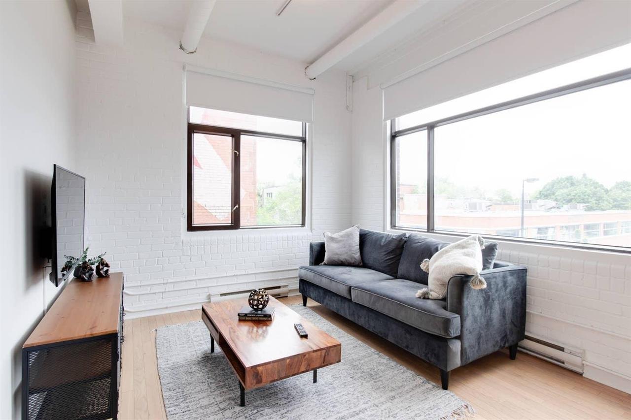 Bachelor - 3778 Boulevard Saint-Laurent, Montréal | 3223091