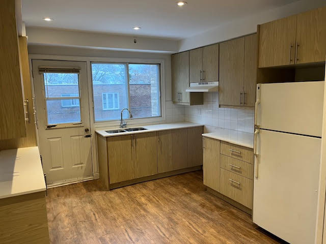 GRAND 4 1/2 À LOUER | 3223150