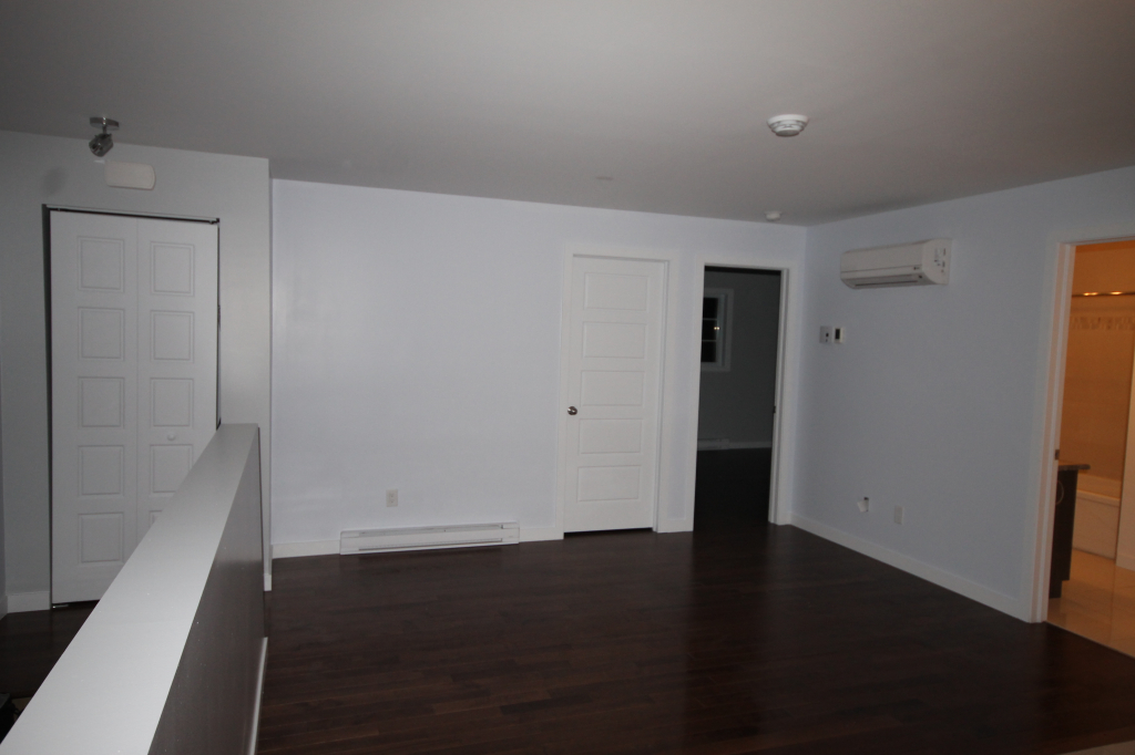 Beau 2cc 2015 Centre-ville, Bien Situé | 3223171