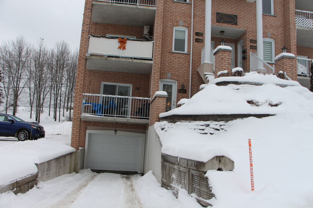 4 1/2 ENTRÉ PRIVÉ -1 ER ETAGE AVEC GARAG | 3223176