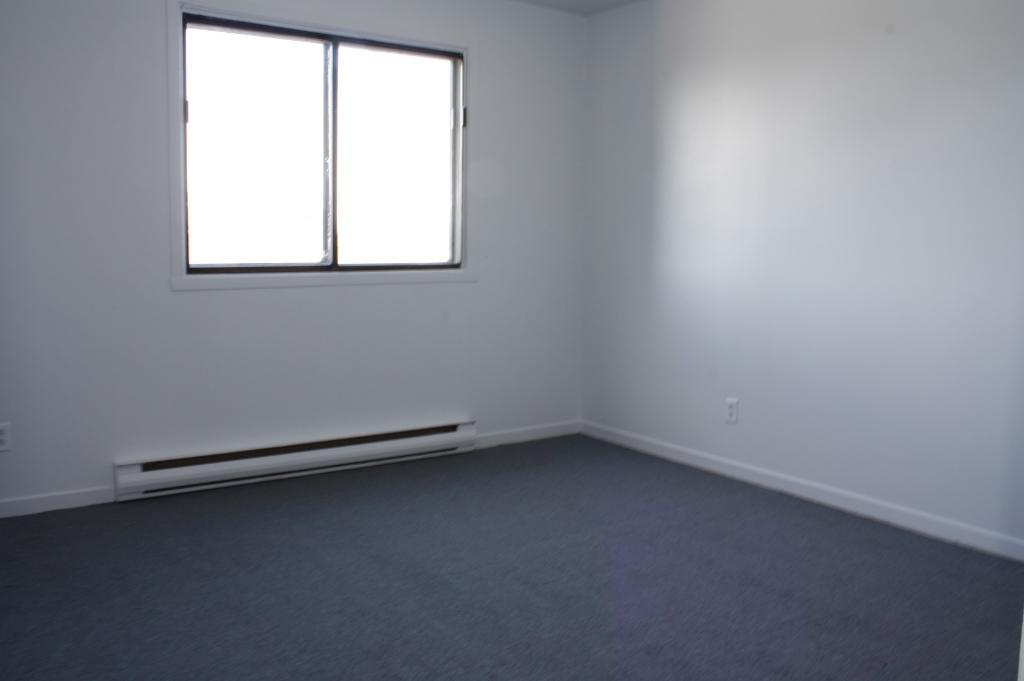 A Valleyfield – Grand, beau, propre et tranquille 4-1/2 , Libre 1 AVRIL | 3223230