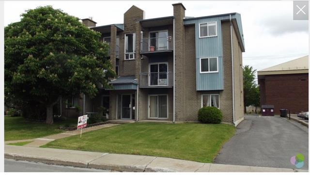 Très beau 4 1/2 - Location 1er mai - Emplacement idéal! | 3223253