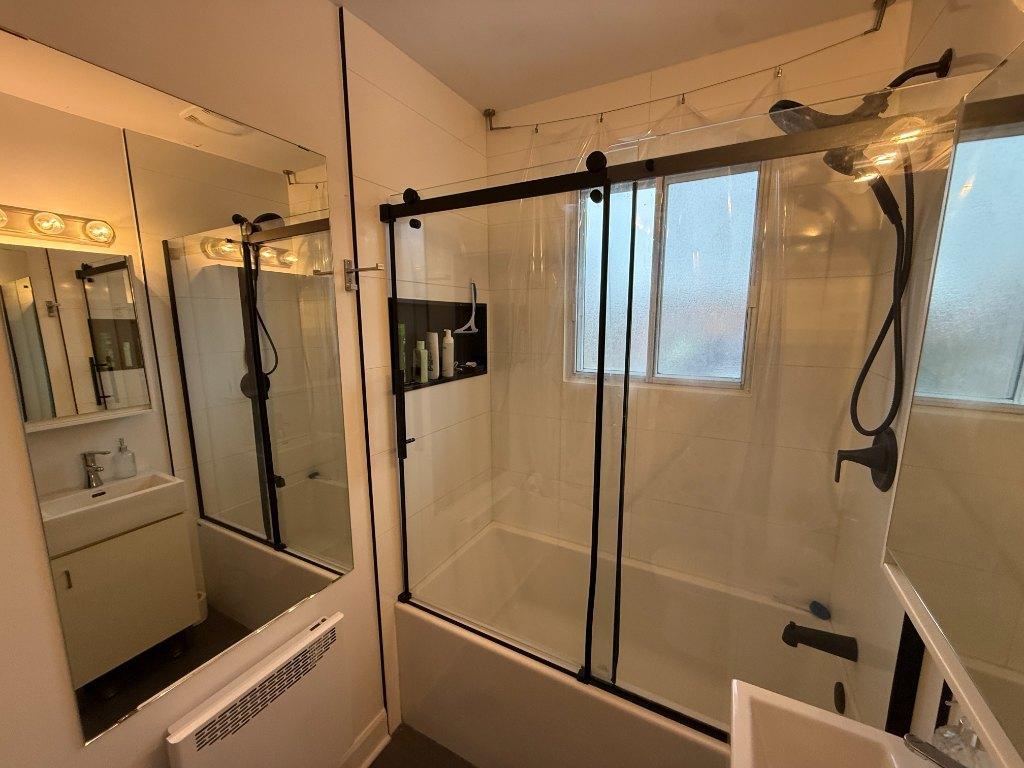 1er JUILLET, Vrai Vieux-Longueuil, MAGNIFIQUE 3½ RÉNOVÉ 2e étage, inclus 4 électros | 3223258