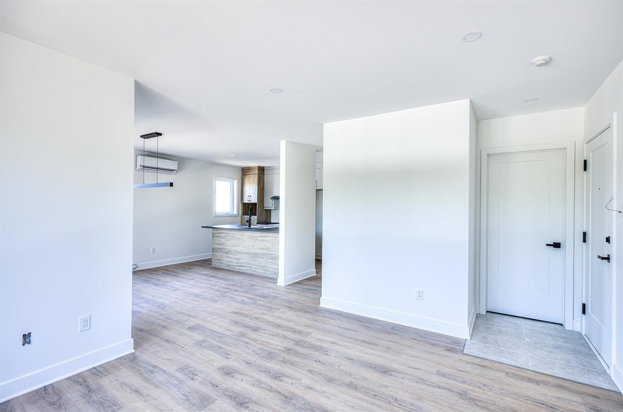 Appartement Saint-Zotique À Louer | 3223315