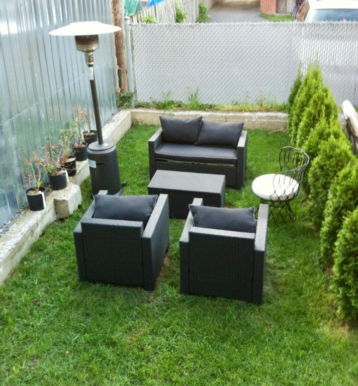 Superbe Condo 2 étage avec cour arrière privée WOW! semi-meublé 4 1/ 2, 1000 pi2, | 3223381