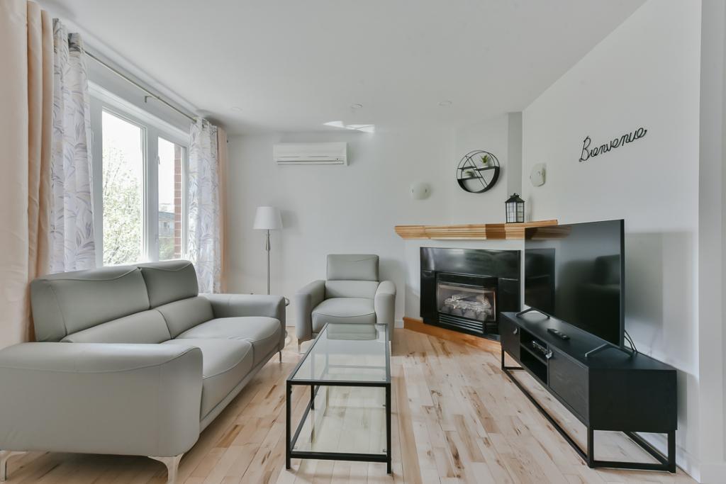 Condo-hôtel, foyer, terrasse, stationnement, Vieux-Longueuil. | 3223390